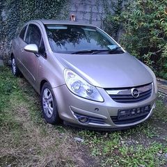 2 doors Opel corsa 2007 Vauxhall breaking / Parts