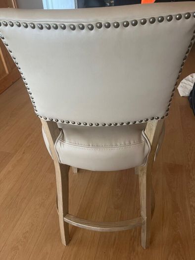 2 Kitchen Bar Stools 40 each
