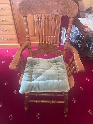 Oak dining chair set with carving embellishment