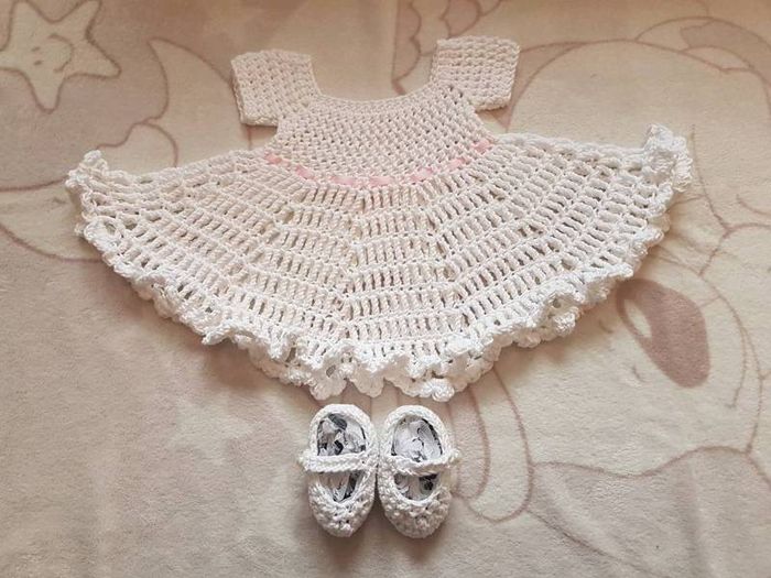 Handmade 100% cotton christening set 0-3 months
