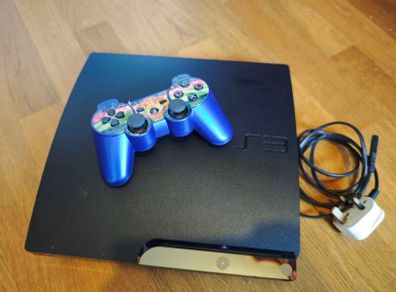 Sony PS3 Slim Game Console 500GB + genuine PlayStation controller