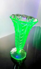 Uranium glass vase 16cm