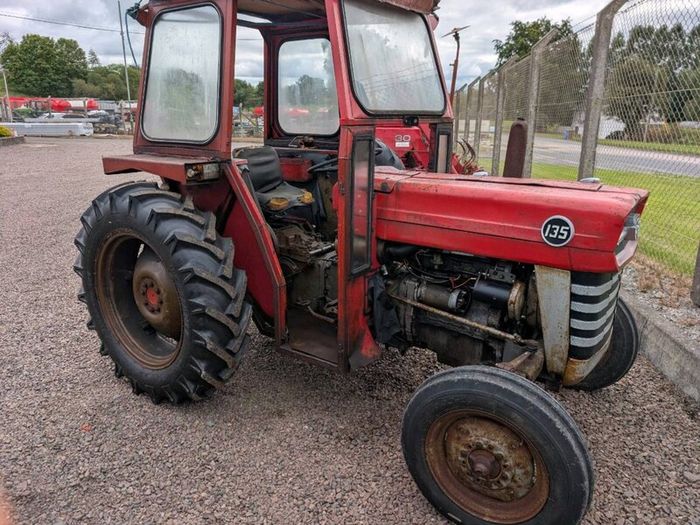 135 Massey Ferguson