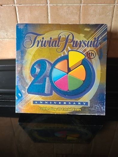 Trivial pursuit 20th anniversary edition