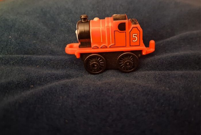 x9 Bundle - Mattel Miniature Thomas The Tank Engine & Friends