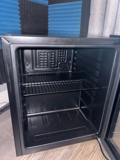 Mini fridge