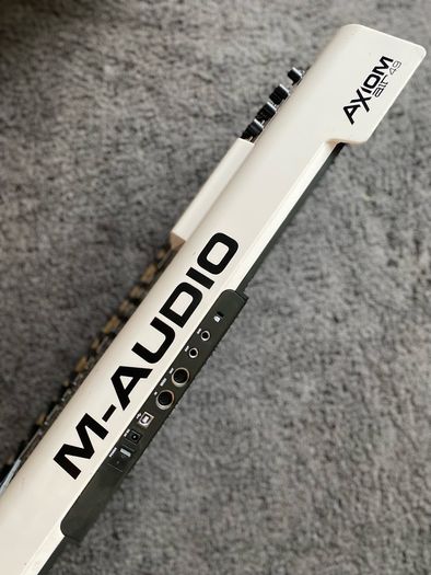 M-Audio Controller + Warwick Gig Bag + X Stand