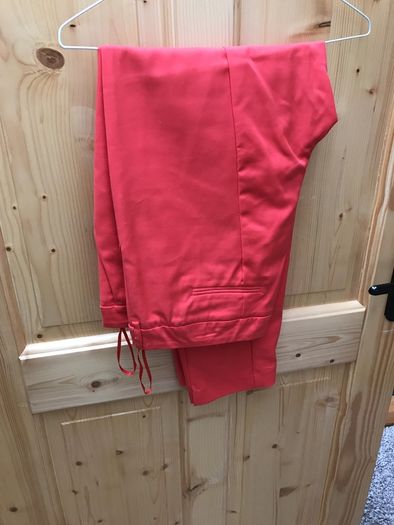 Dunnes red trousers