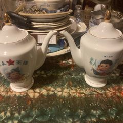 Rare Chinese themed designer teapots free postage