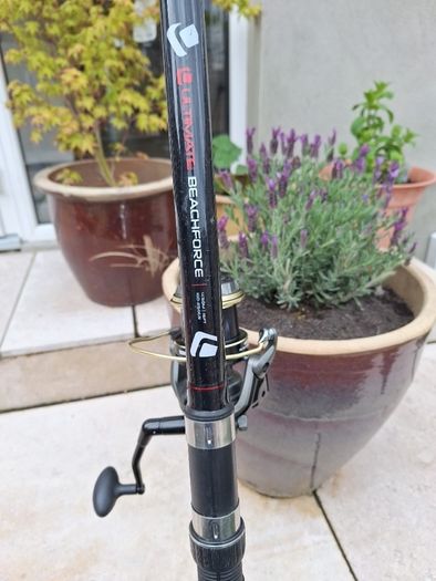 Beach caster rod reel and tripod