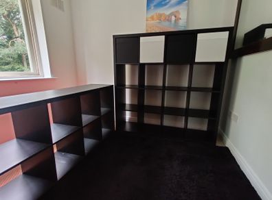 2 Shelving units KALLAX with 4 free boxs with  LED