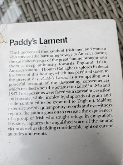 Ireland 1846-1847. Prelude To Hatred. By Thomas Gallagher. Paperback In Good Condition.  See Photos For Same.