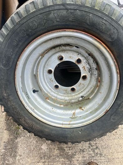 15.0/55/17 rim and tire to suit farm trailer