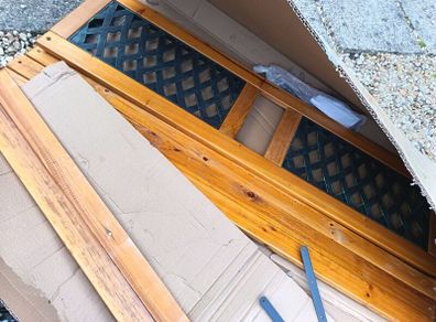 New garden bench. Repair. Parts.