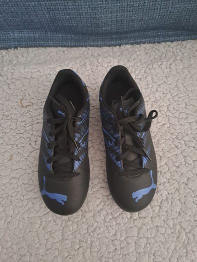 Football shoes
