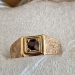 9ct ruby