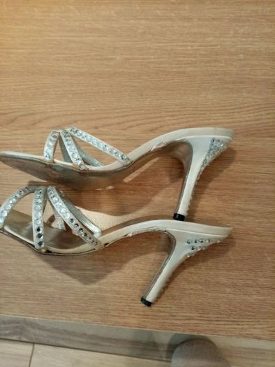 Chloe ladies champagne and diamante high heel sandals size 3 /Eu 36