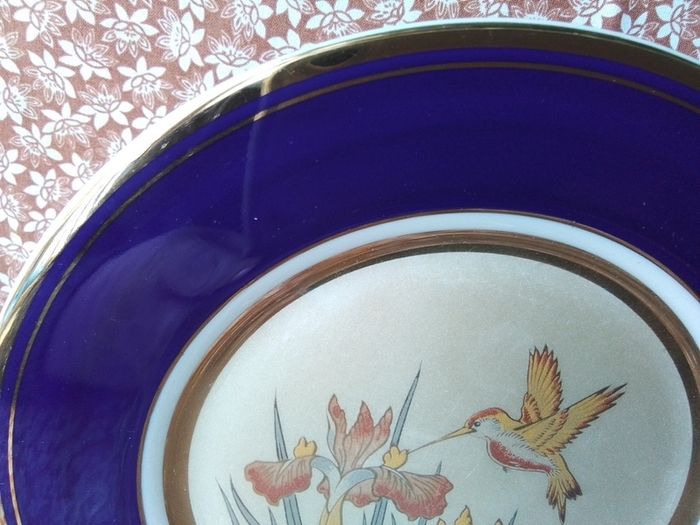 Japanese 'Humming Bird' Display Plate