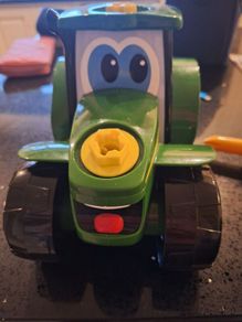 John Deere Build a Johnny Tractor