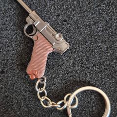 German luger pistol keyring.