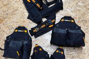 Toughbuilt construction belt with 4 pouches and braces