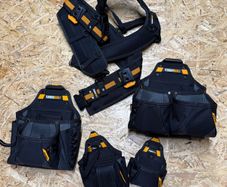 Toughbuilt construction belt with 4 pouches and braces