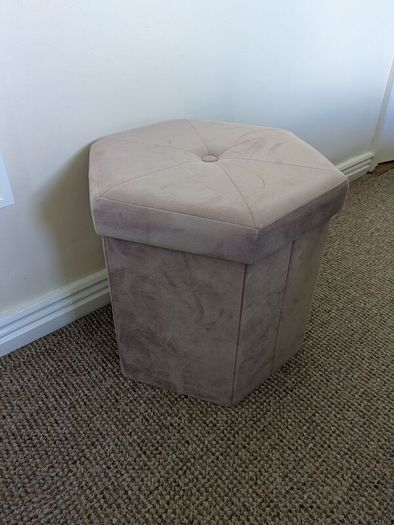 pink storage box/bench