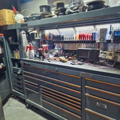 Snap On toolbox with tools