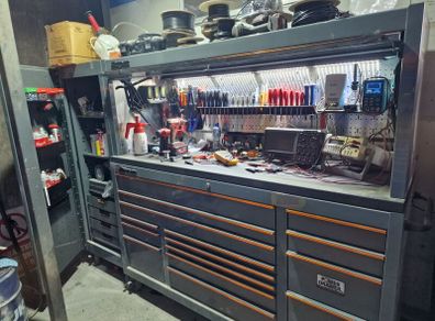 Snap On toolbox with tools