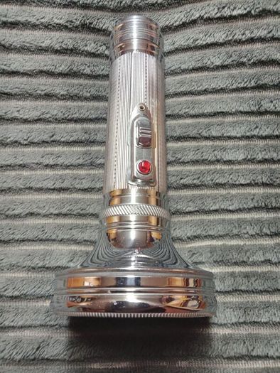Vintage 1970s Tiger Head Brand Metal Flashlight