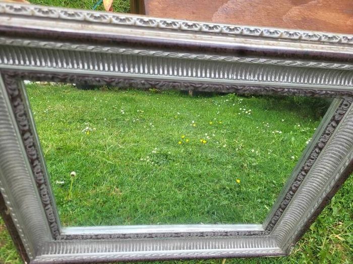 Heavy wall mirror