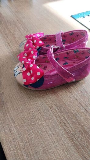 Size 21 disney shoes