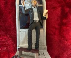 Far Cry 5 collectors statue + extras