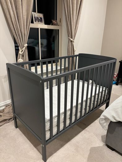 Baby Elegance cot and mattress