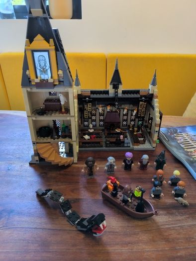 Harry Potter lego castle & 10 figures