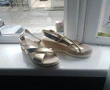 Gold Wedges Size 4 (37)