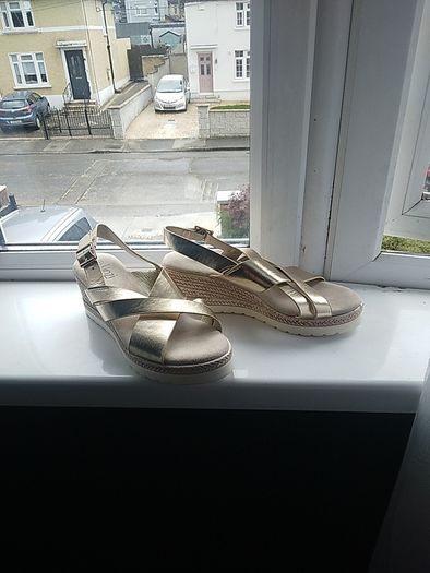 Gold Wedges Size 4 (37)