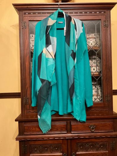 SAMOON BARGAIN PRICE. New Light Weight Scarf In Jade Green Dark Navy Beige And White .length Is 180 Cm
