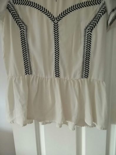 H&M Cream and Black Design blouse