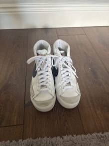 Nike uk 5 trainers