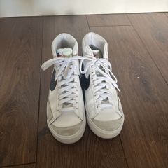 Nike uk 5 trainers
