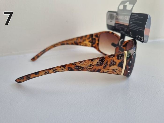 Foster Grant Sunglasses Brand New (2 for 15 Euro)