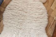 4 Sheepskin Rugs