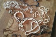 Mix old and broken jewellery