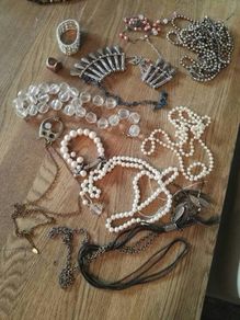 Mix old and broken jewellery