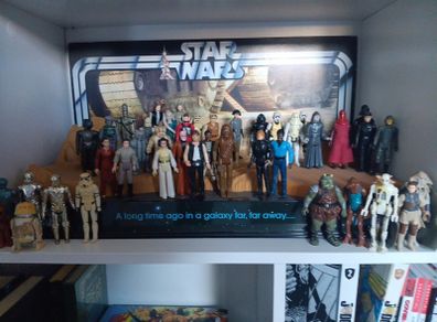 Star Wars 40+ Vintage Figures + Display Stand!!