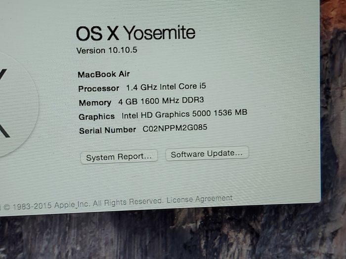 Apple MacBook Air, Intel Core i5, 1.4GHz, 4GB Ram DDR3, 121GB SSD, 13.3 inch screen, in excellent condition