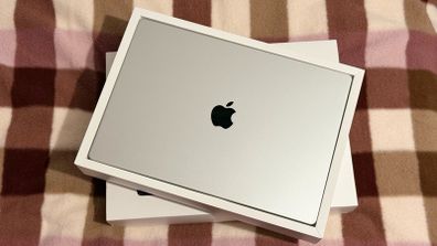 Apple Macbook Pro M2 Pro 16G 1TB