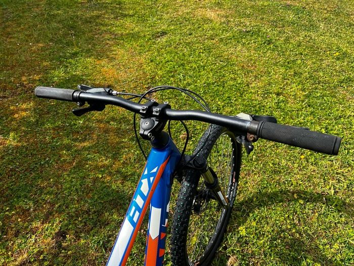 Giant Atx Mountain Bike ( Fully-serviced )
