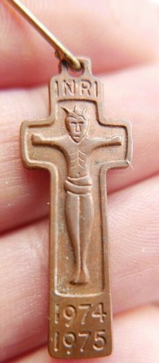 Vintage Irish Cross